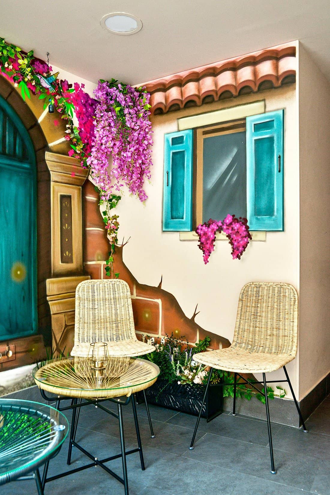 Mural pintado a mano — Encanto Gastrobar